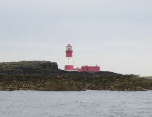 1280px-Lighthouse_LongStone_with_Grace_Darlings_Bedroom_WindowFarne_Islands_Northumberland.JPG