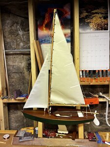 Lightning boat red.jpg