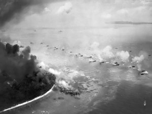 First_wave_of_LVTs_moves_toward_the_invasion_beaches_-_Peleliu.jpg