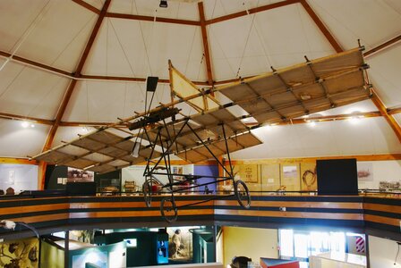 Pearse_aeroplane_replica,_South_Canterbury_Museum-1.jpg