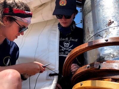 Bluenose II Mast Hoops Sail Bending 1.jpg