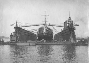 Bundesarchiv_Bild_146-2007-0101,_Kaiserliche_Werft_Kiel,_Linienschiff__Helgoland_.jpg