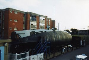 1280px-HMS_Holland_1_1991.jpg