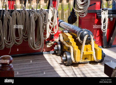 canon-and-rope-on-the-deck-of-the-grand-turk-docked-in-whitby-north-A0FA8H.jpg