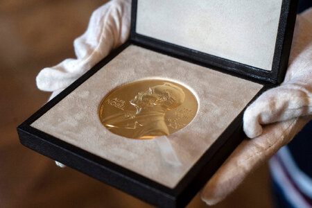 00xp-nobelprizelist-1-superJumbo.jpg