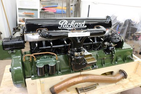 1 engines 1923 Packard Gold Cup engine.jpg