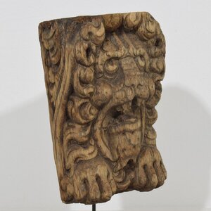 17th-18th-century-dutch-carved-oak-lion-fragment-13309063-en-max.JPG