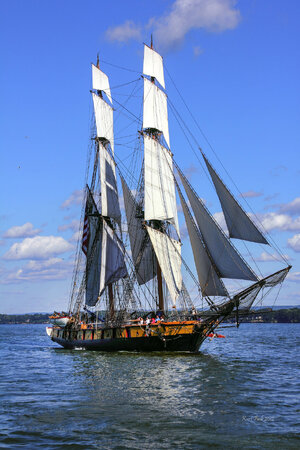 Brig_Niagara_Erie_2012 8x12.jpg