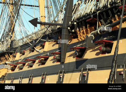 hms-victory-first-rate-ship-of-the-line-guns-cannons-AH7DD7.jpg