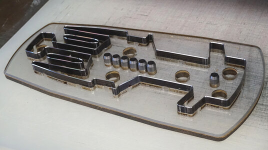 Steel-Rule-Die-using-polycarbonate-die-board_Terrene-Inc_DSC03470_website.jpg