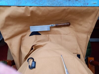 apron2[1].jpg