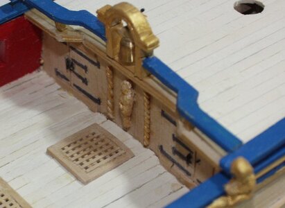 No ladders from upper deck to forecastle.JPG