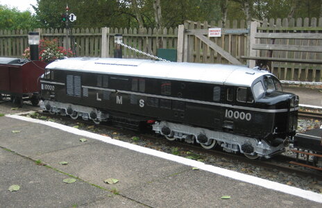 10000-2.jpg