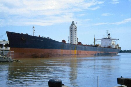 SS Exxon Houston 1964-1989.jpg