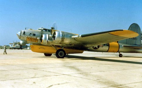 Boeing_SB-17G_of_the_5th_Rescue_Squadron,_Flight_D.jpg