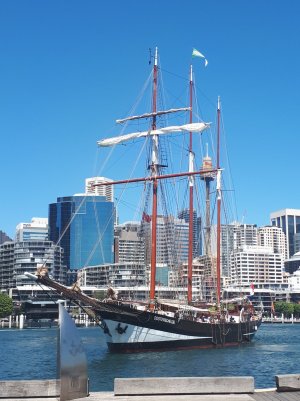 20241123_sydney_darling_harbour_oosterschelde_10.jpg