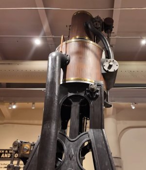 Henry Ford marine engine 2.jpg