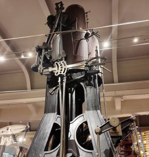 Henry Ford marine engine 5.jpg