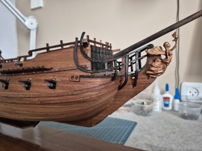 Black_024.jpg Black_024.jpg