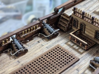 Black_032.jpg Black_032.jpg