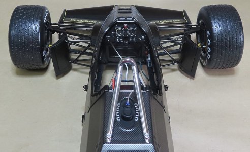 dash-roll-cage01.jpg