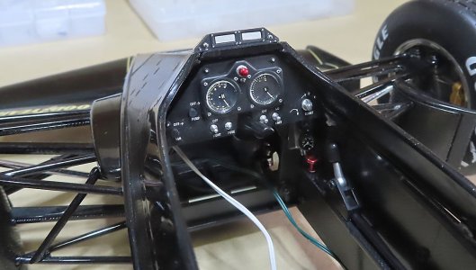 dash-roll-cage02.jpg