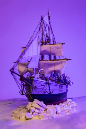 Maqueta_madera_barco_Fram_OcCre.jpg