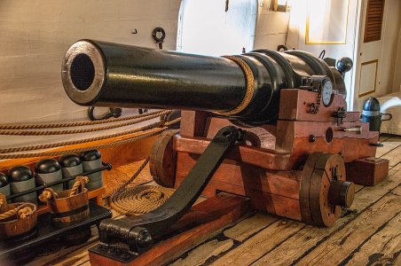 Armstrong_Naval_Guns,_HMS_Warrior.jpg