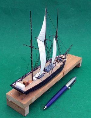 Wind filled sails Miss Moris.JPG