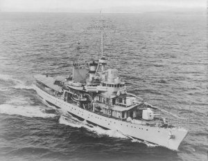 USS_Erie_(PG-50)_Underway_starboard_bow_view,_May_1940..jpg