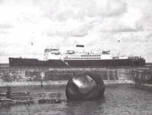 HMAS_Manoora_Nauru.jpg