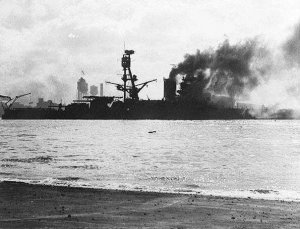 USS_Nevada_passing_seaplane_ramp_prior_to_first_grounding_NARA_80-G-32894.jpg