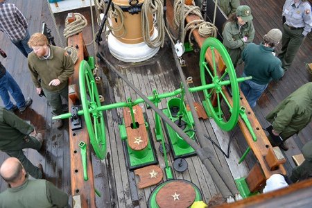 bilge_pump_birds_eye_688px.jpg
