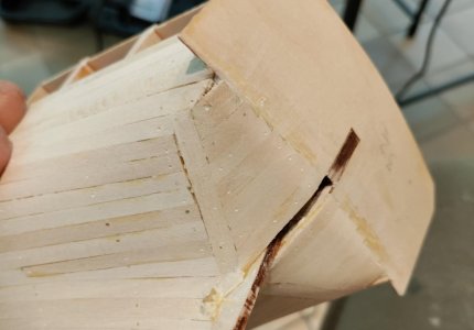 LO 1st Planking 7 stern detail ugly.jpg