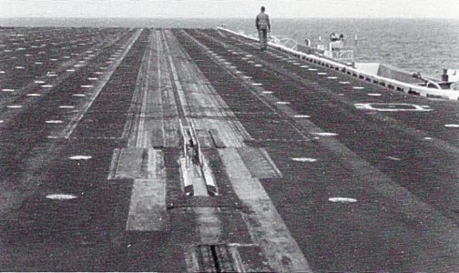 Flight Deck 09.jpg