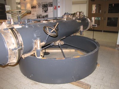 S2_torpedo_tube_2.JPG