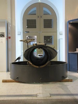 S2_torpedo_tube_3.JPG
