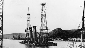 USS_Idaho_sunk_with_USS_Mississippi_in_background.jpg