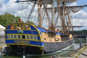 Frégate_Hermione_réplique_de_la_frégate_de_1779_en_aout_2014_DSC_5906.jpg