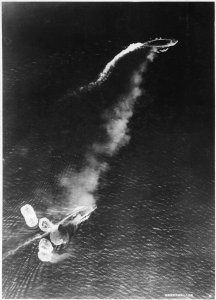 800px-Japanese_high-level_bombing_attack_on_HMS_Prince_of_Wales_and_HMS_Repulse_on_10_December...jpg