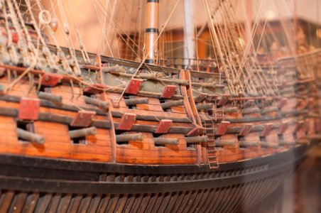 2009-10-03 - USNA Museum - 118 - British 2nd Rate 90-Gun Ship of 1720 (port gun ports) - _DSC7...jpg