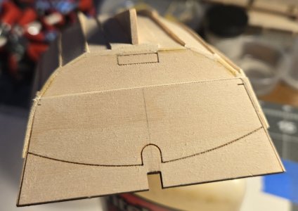 037 Planks are even port and starboard but not aligned to transom.jpg