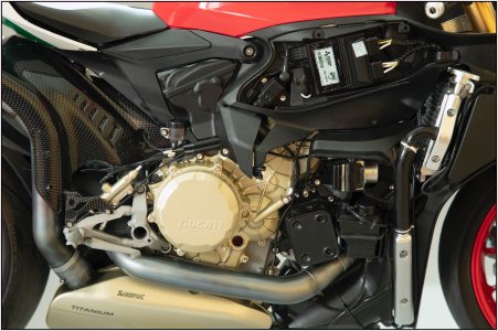 039 Right side.jpg