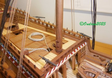 Main mast rails.JPG