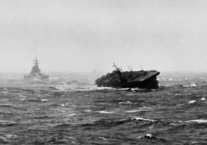USS_Langley_(CVL-27)_and_battleship_in_typhoon_1944.jpeg