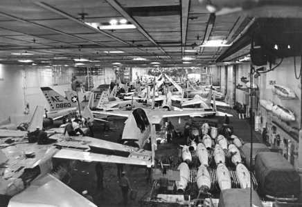 Hanger 035.jpg
