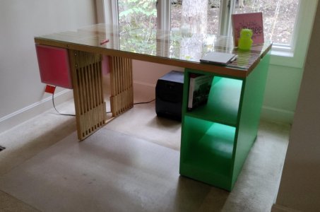 Desk 2.jpg