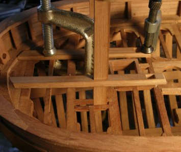 fitting windlass post2.jpg