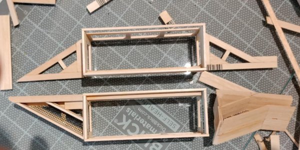 LO sponson assembly oh 2.jpg LO sponson assembly oh 2.jpg