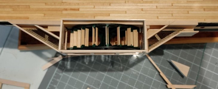 LO sponson aboard oh 3.jpg LO sponson aboard oh 3.jpg